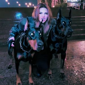 美女直播扒开大腿给你看BB
